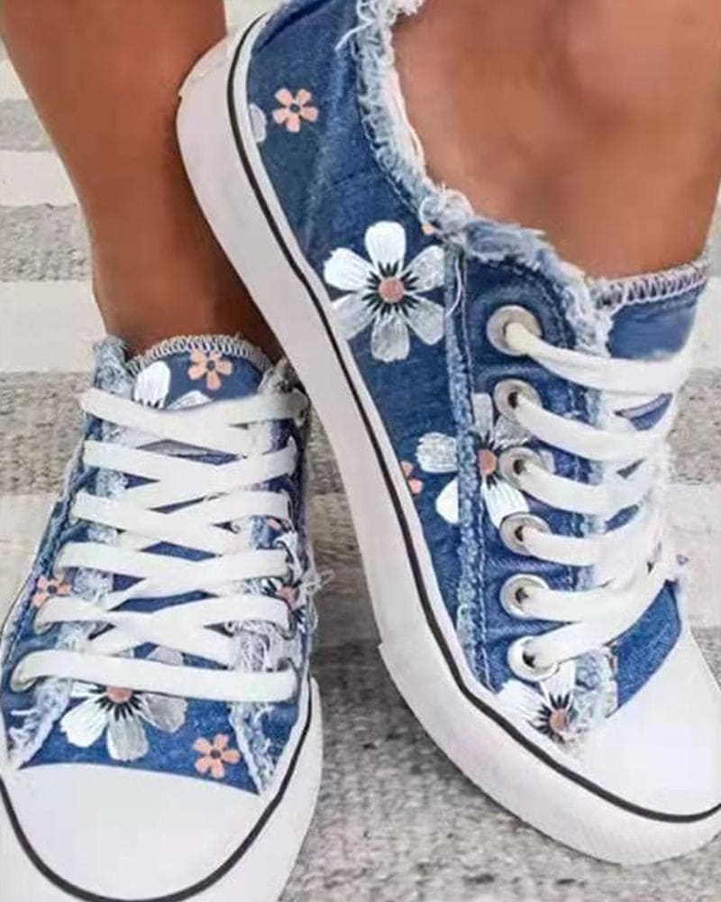 Denim sneaker with flowers