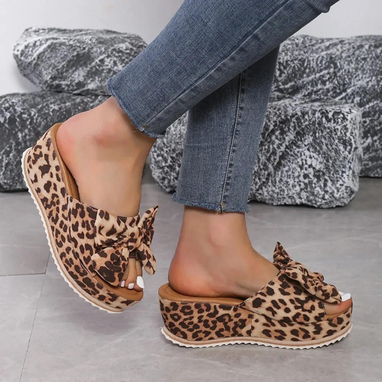 Stylish and versatile wedge sandals