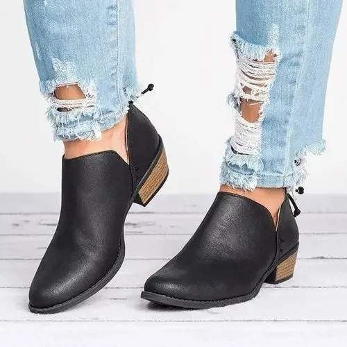 Entry Ankle Boots with Low Heel and Round Nose