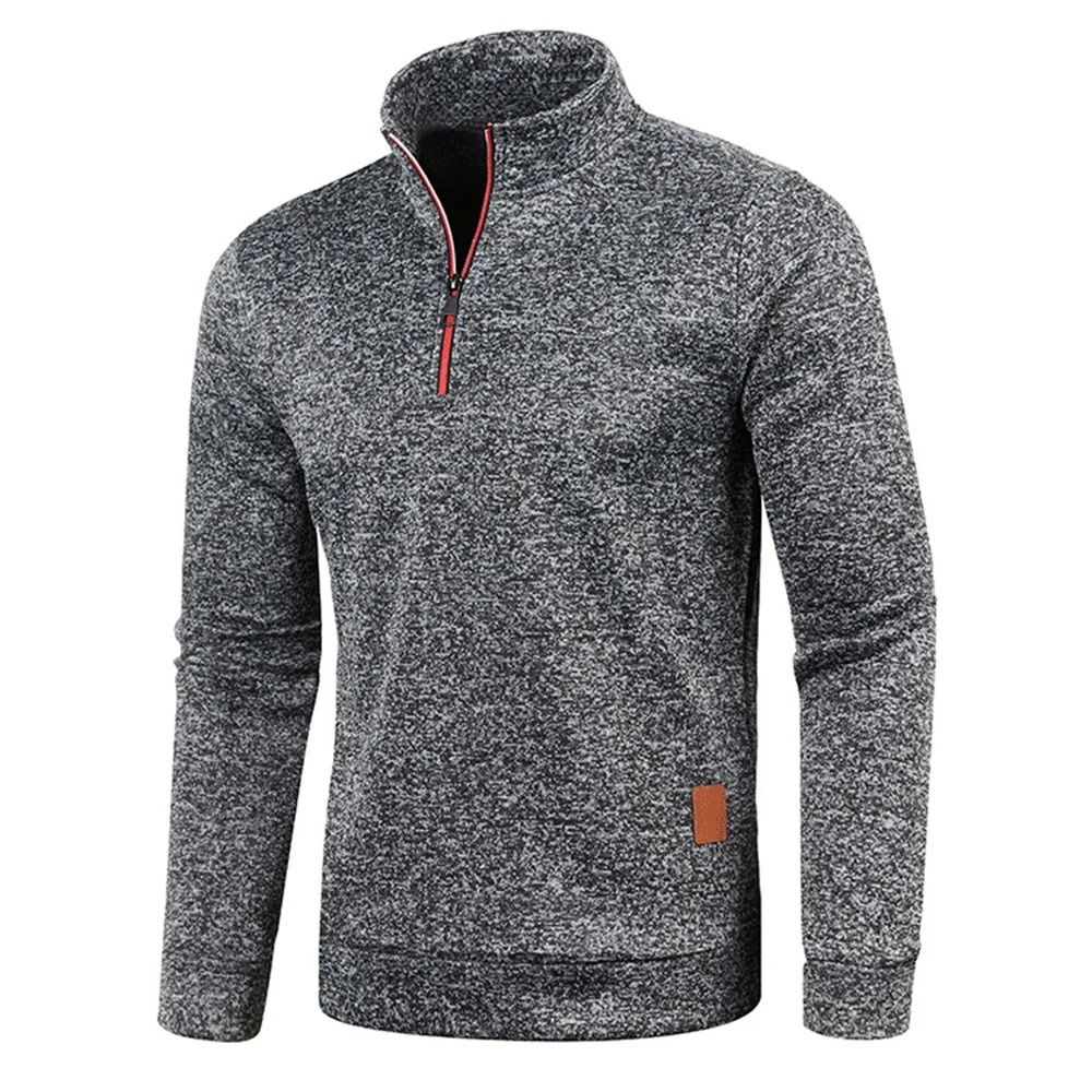 Comfortable fleece sweatshirt with zip