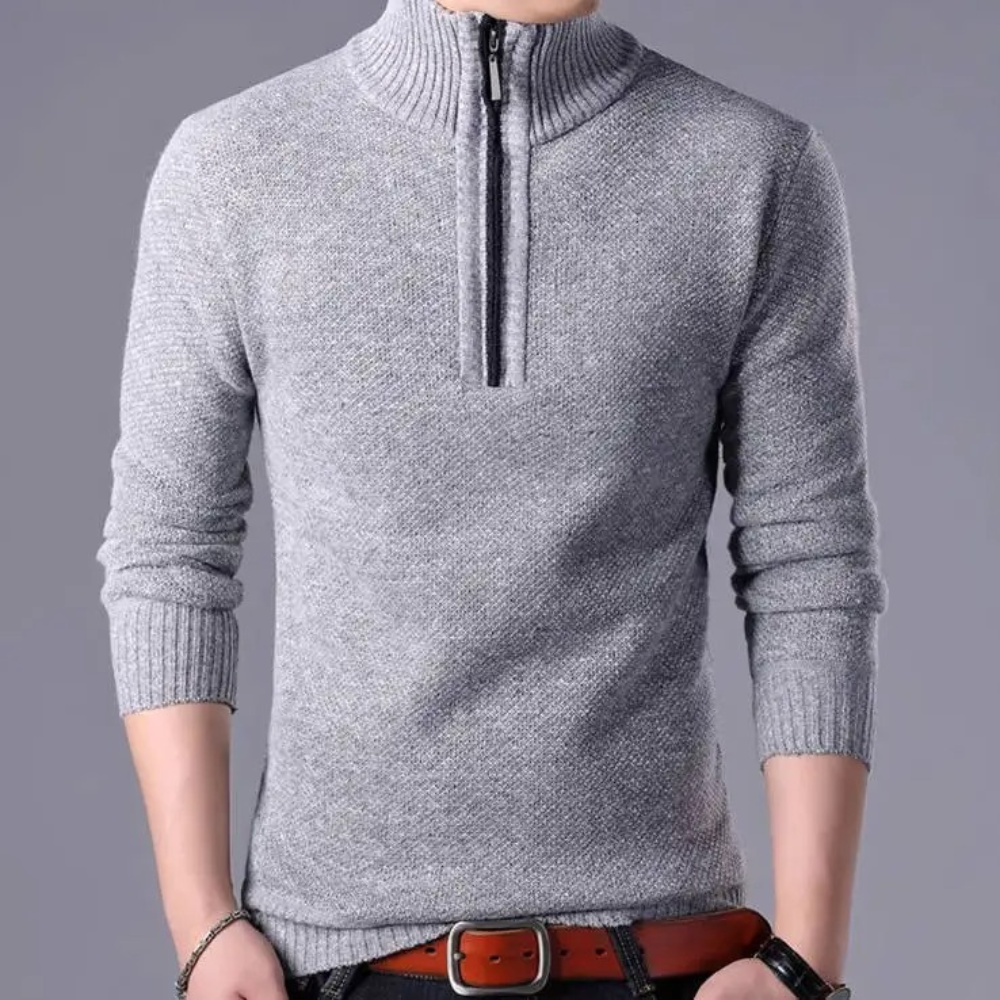 Stylish knitted pullover with zip and stand-up collar