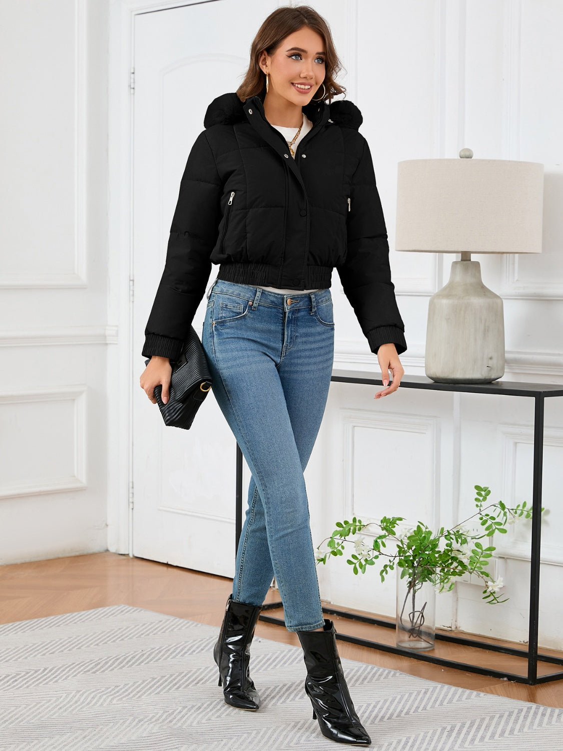 Women - Winter Coat - Cropped Design - Stylish & Warm Outerwear for Cold Weather