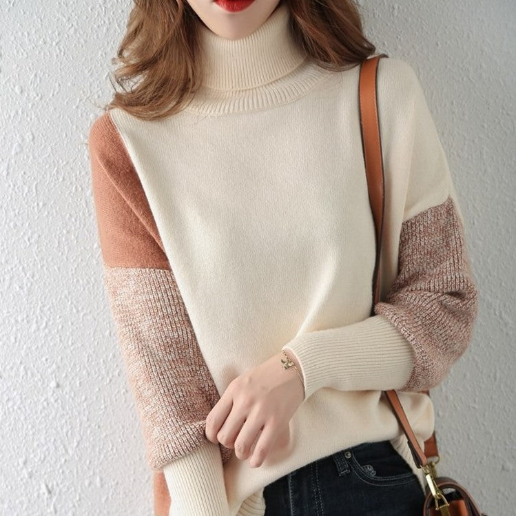 Women - Turtleneck Jumper - Wide Cut, Cozy Knit - Stylish Essential for Your Wardrobe