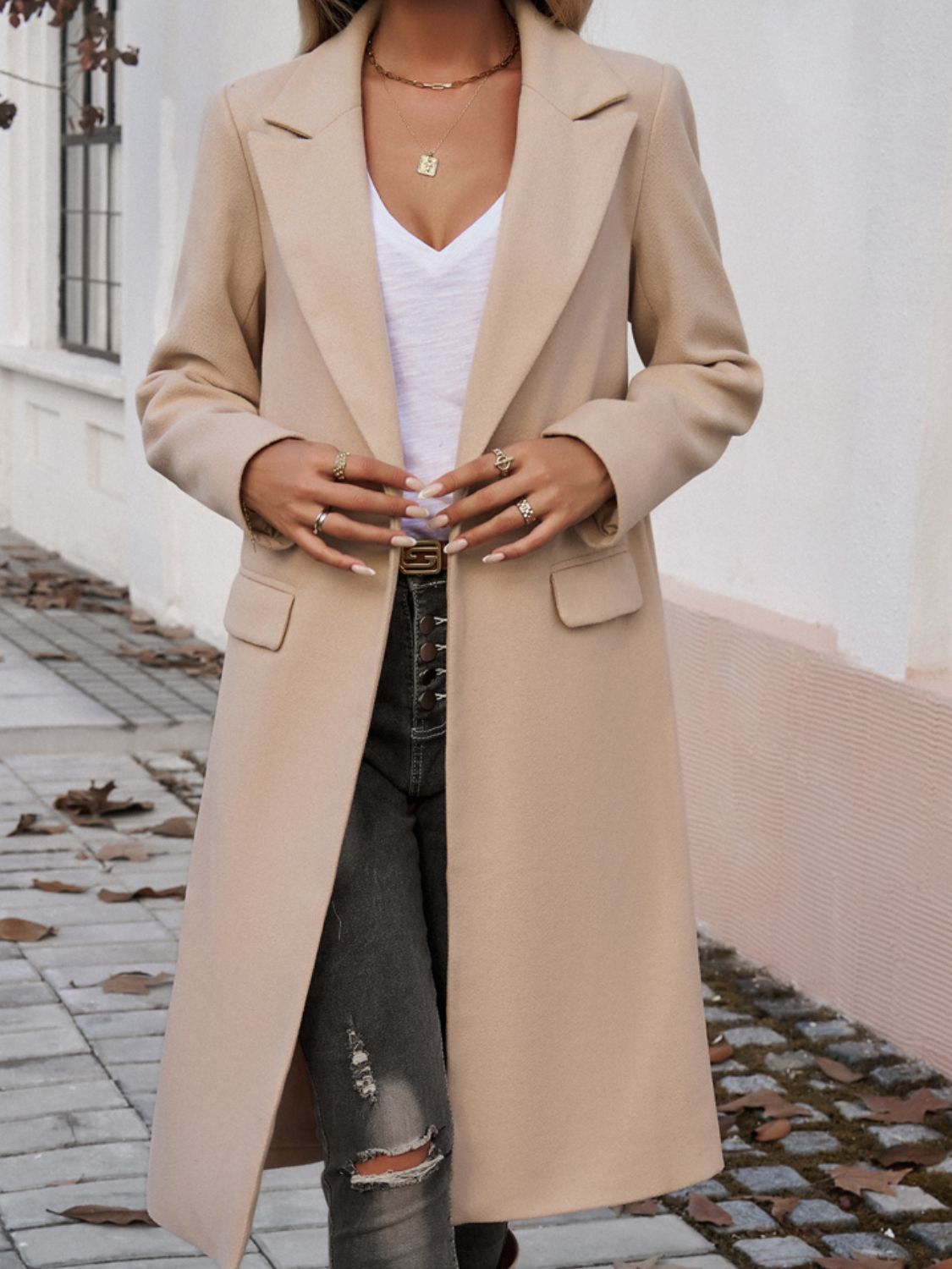 Women - Elegant Coat - Stylish Design - Perfect for Any Occasion