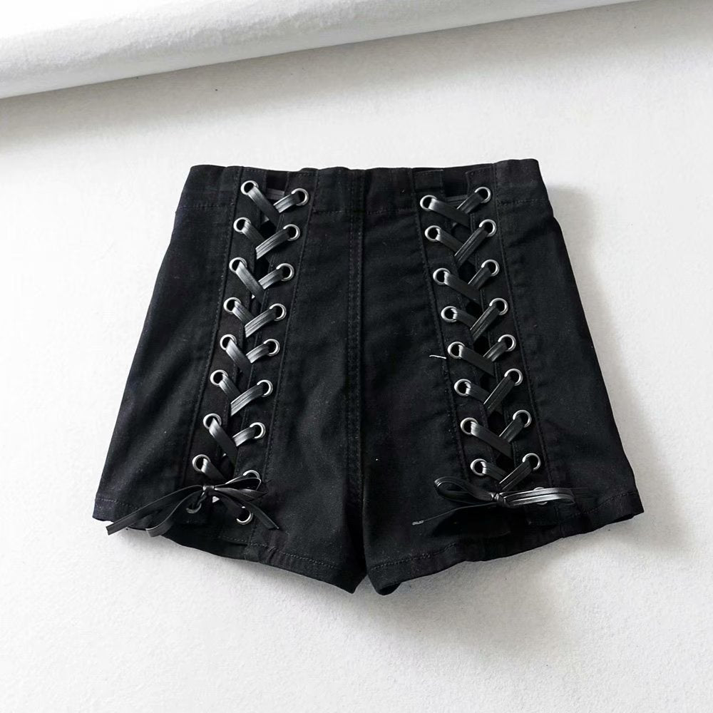 Relaxed denim shorts with a high waist and narrow straps