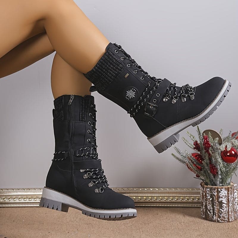 Elegant knitted thermal boots