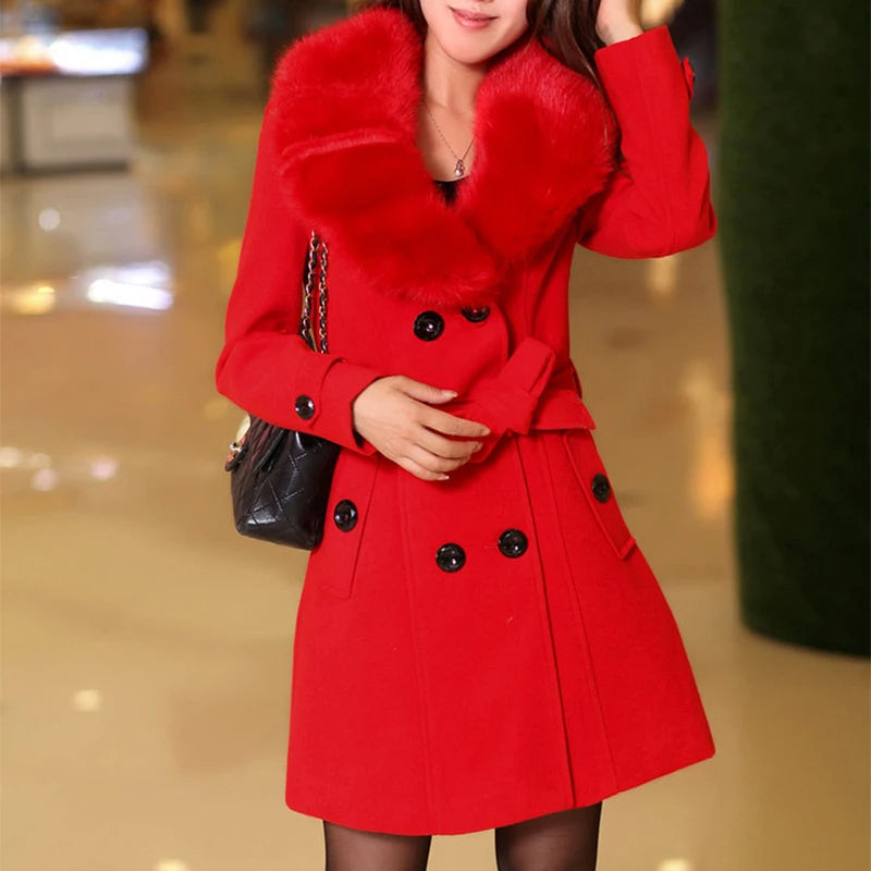 Women's Fur Coat - Luxurious and Elegant Design - Perfect for the Discerning Lady - Warm and Stylish Outerwear