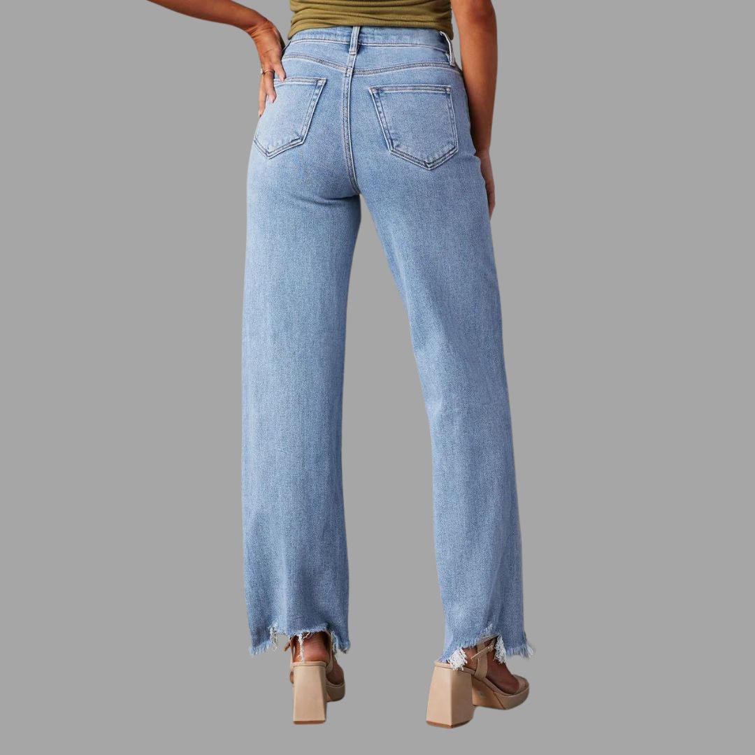 Straight jeans with fringed hem