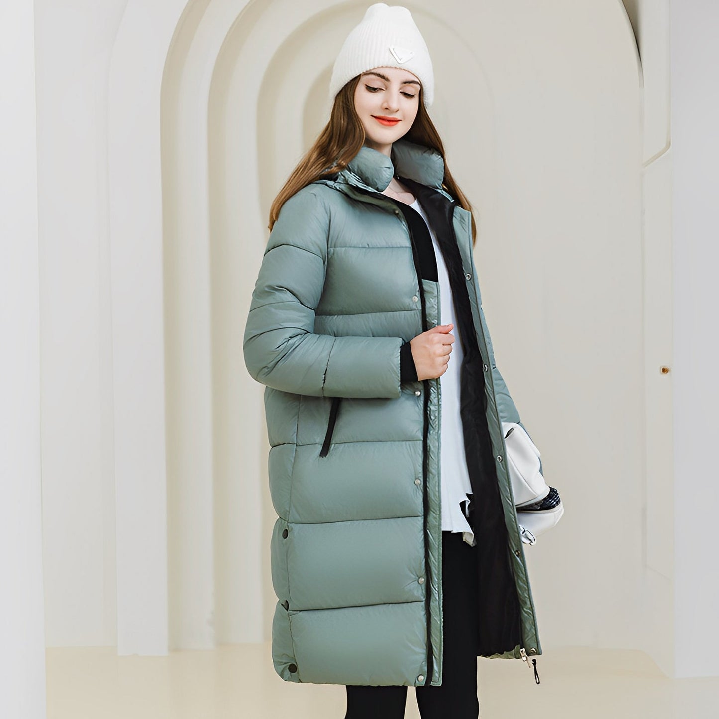 Women's Hooded Winter Coat - Warm and Stylish - Perfect for Cold Weather