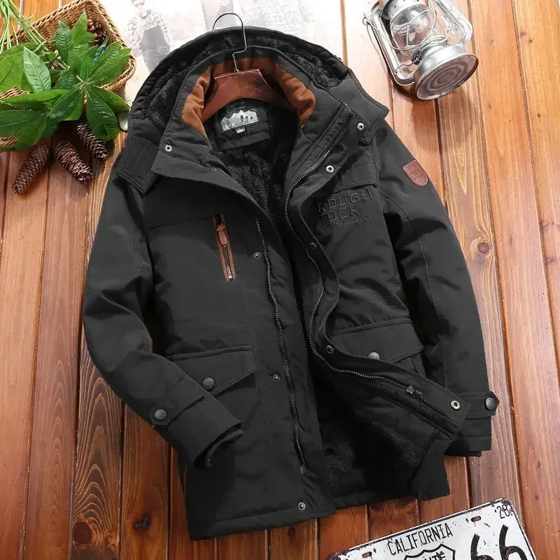 Winter jacket with warm lining and hood, suitable for outdoor use