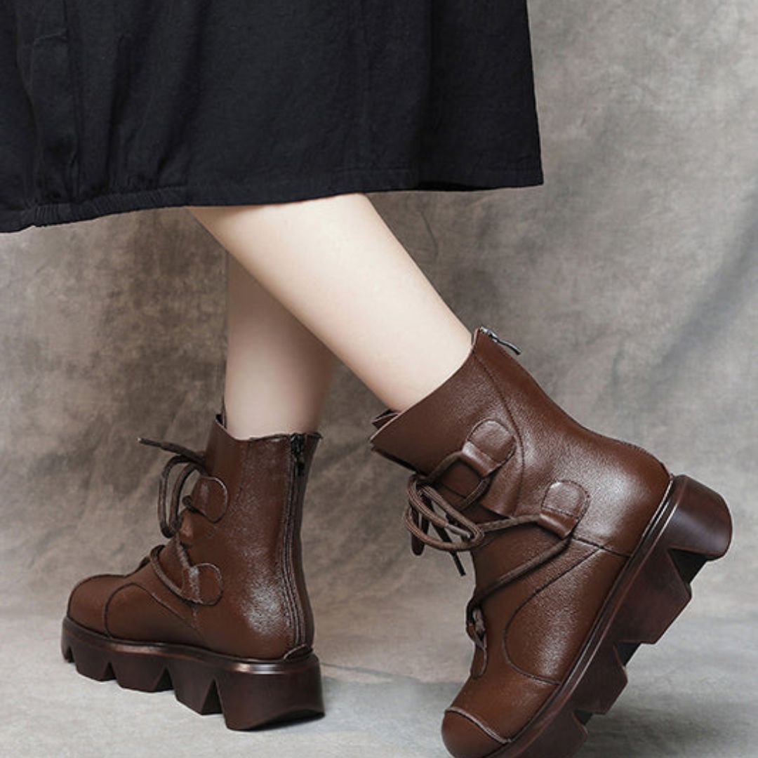 Lace-up ankle boots with a stylish, thick sole