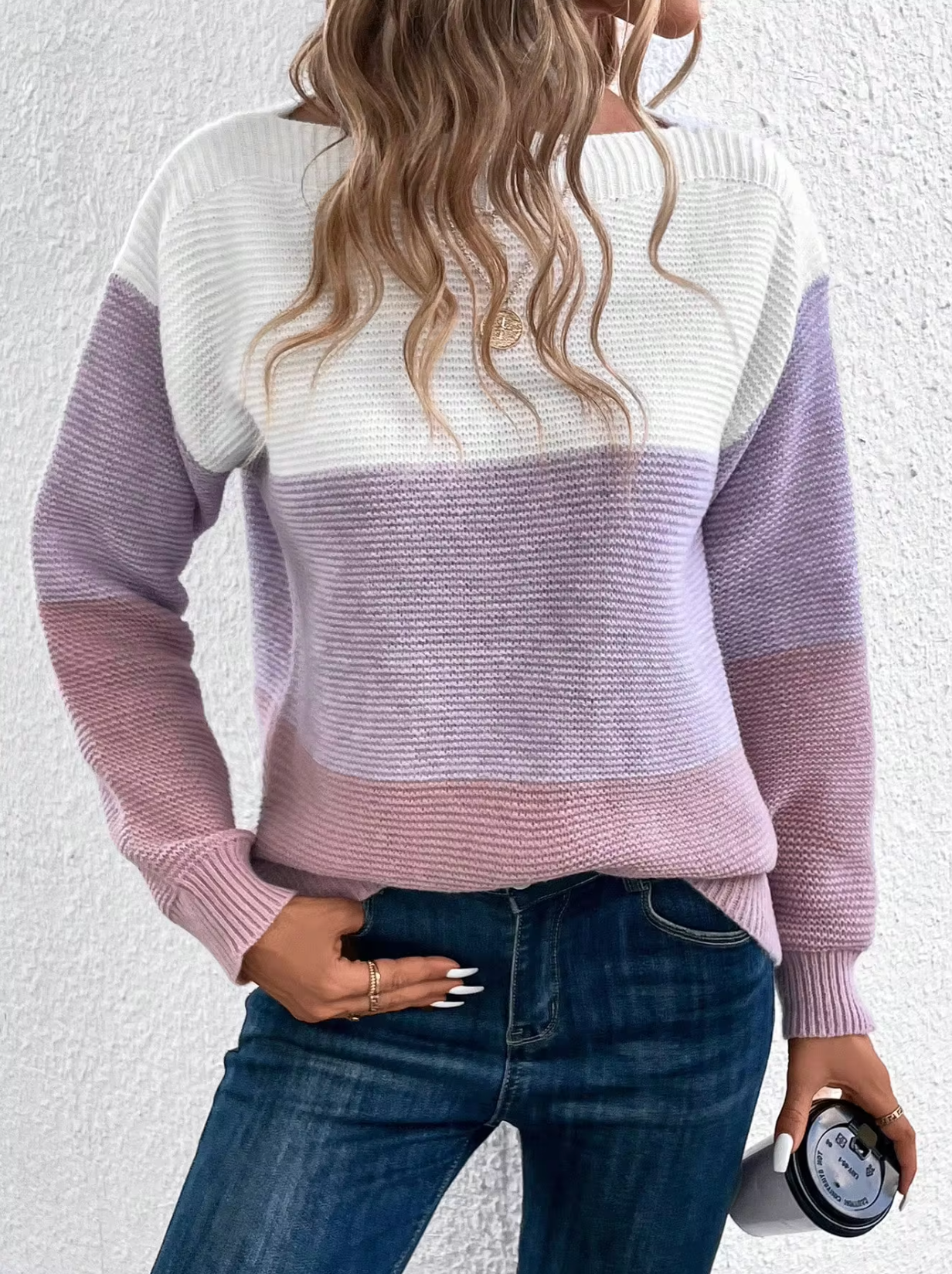 Elegant three-coloured jumper