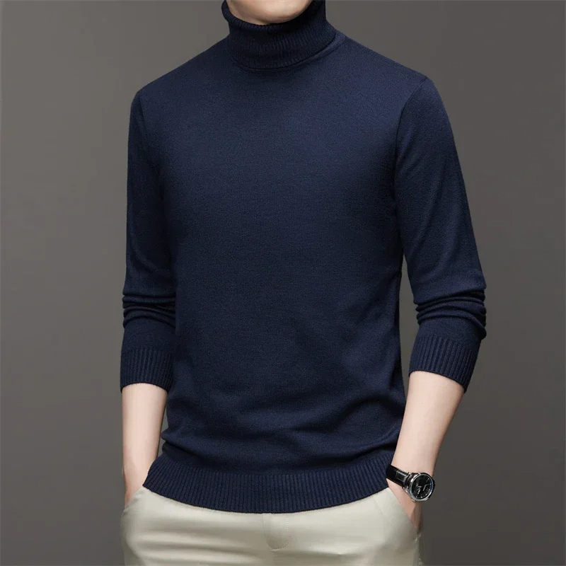 Lightweight turtleneck jumper for every season