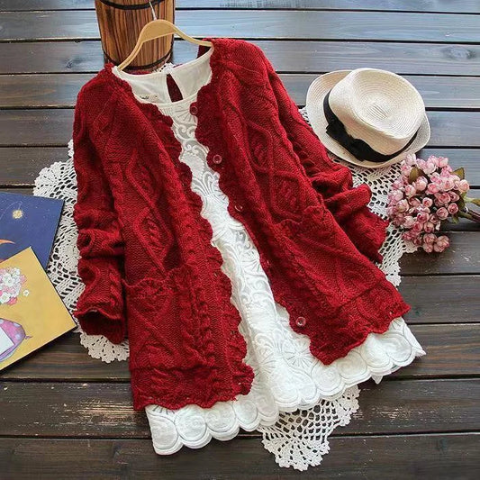 Elegant knitted cardigan with lace accent