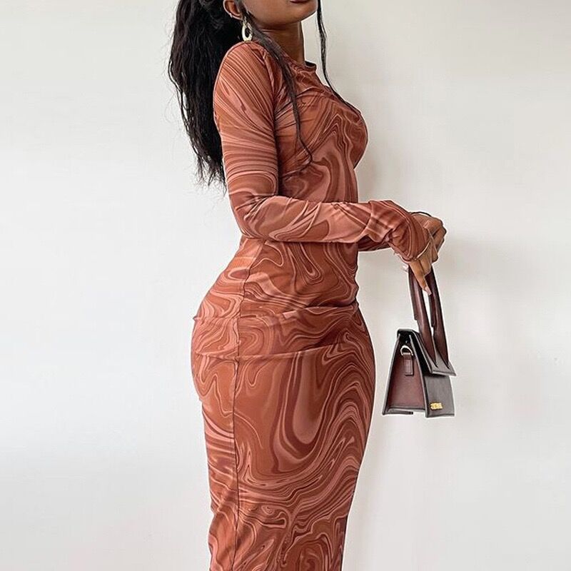 Tight-fitting dress with swirl pattern