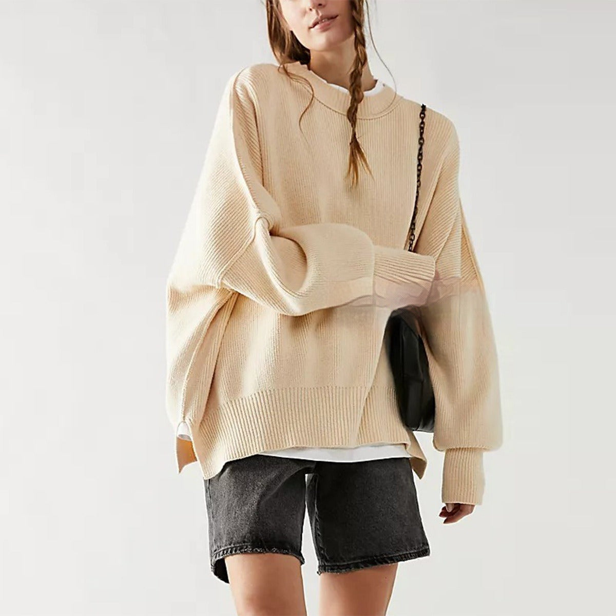 Women - Oversized Sweatshirt - Soft Fabric with Stylish Slit - Cozy Casual Wear for Everyday Comfort