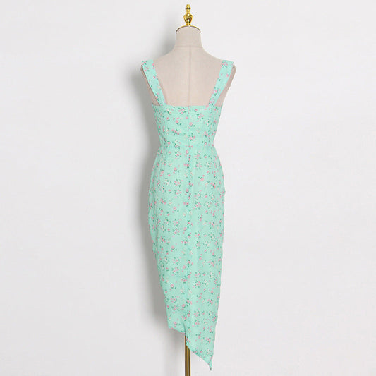 Elegant floral printed and coloured dress with high waist in medium size