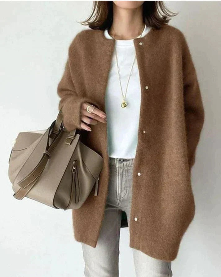 Elegant and soft cardigan