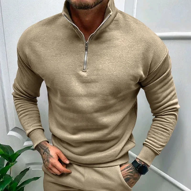 Sporty sweatshirt with zip and stand-up collar