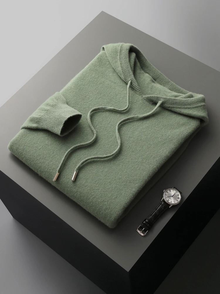 Men's hooded jumper with kangaroo pocket, soft knitted jumper