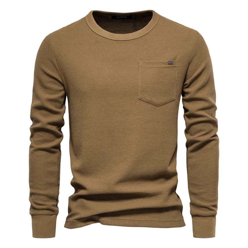 Men's jumper in waffle knit, long sleeve round neck with breast pocket