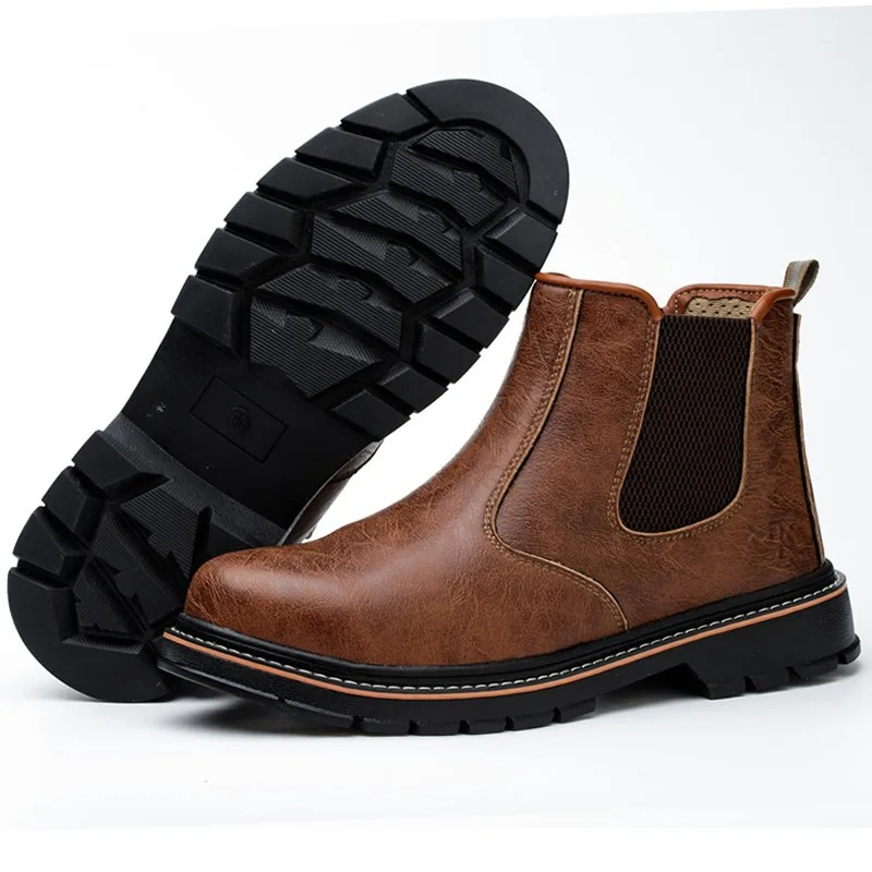 Boots with elasticated inserts and robust tread sole