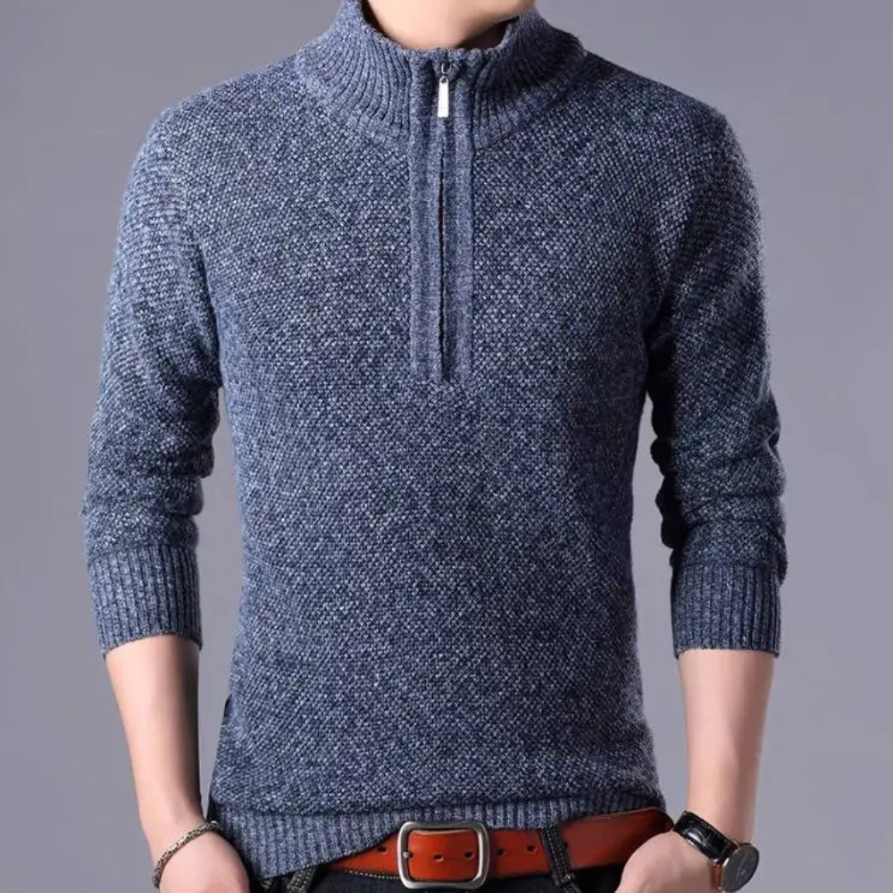 Stylish knitted pullover with zip and stand-up collar