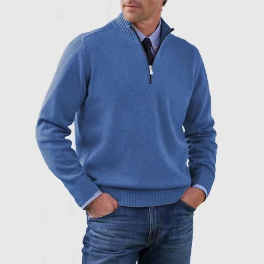 Elegant knitted pullover with zip