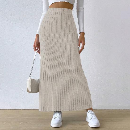 Women - Knitted Skirt - Stylish Side Slit Design - Comfortable and Chic Fashion Essential