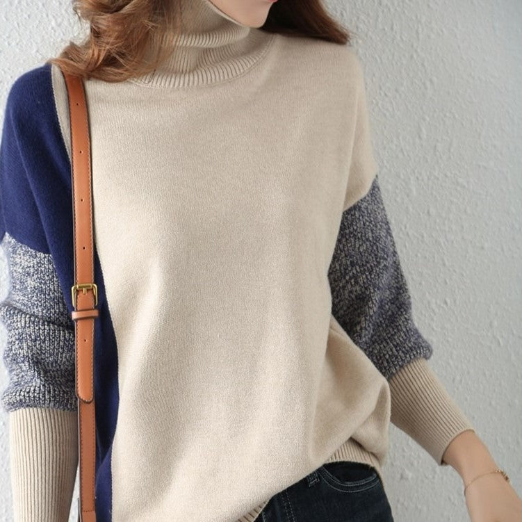 Women - Turtleneck Jumper - Wide Cut, Cozy Knit - Stylish Essential for Your Wardrobe