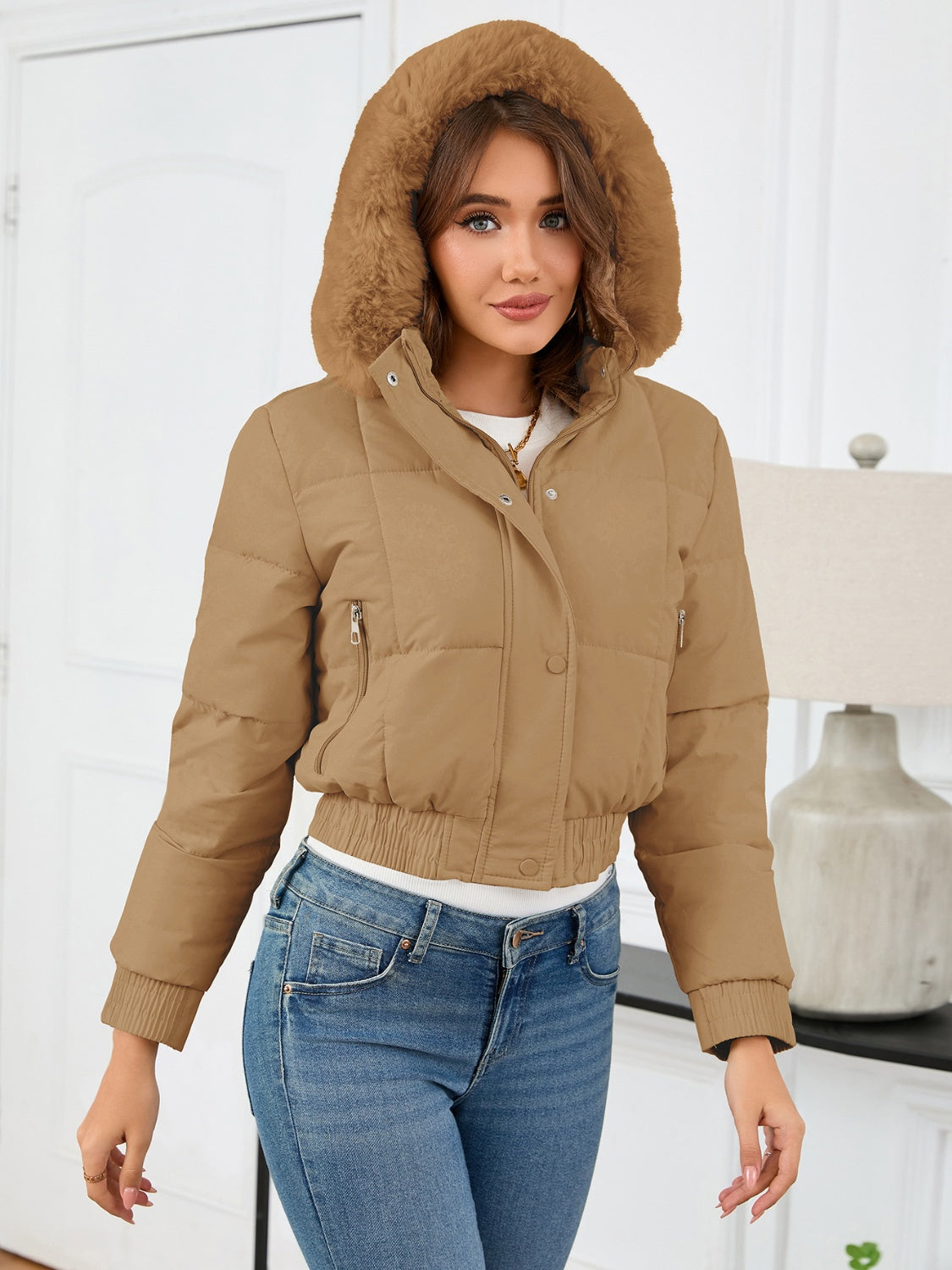 Women - Winter Coat - Cropped Design - Stylish & Warm Outerwear for Cold Weather