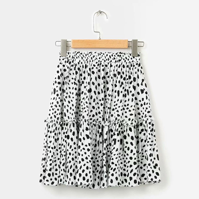 Leopard skirt in chic perfect fashion