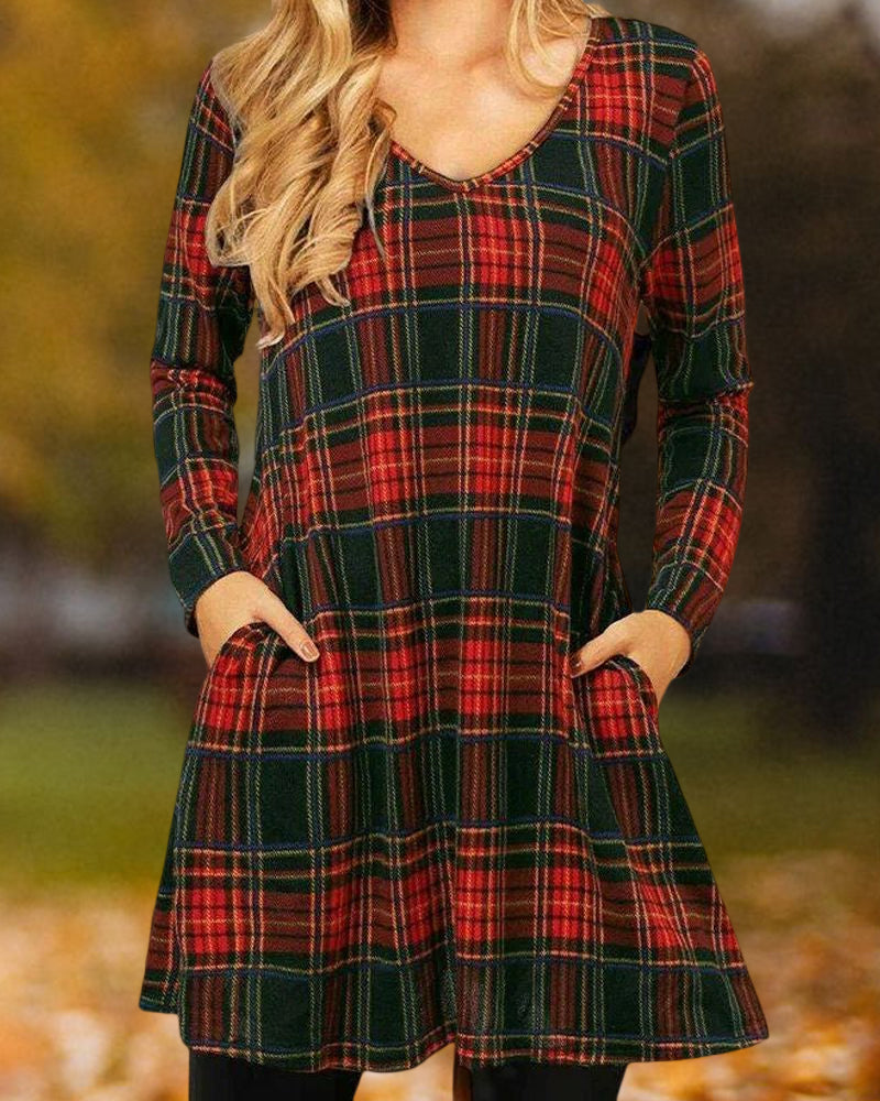 Women - Loose Dress - Relaxed Checked Fabric - Stylish and Comfortable for Everyday Wear