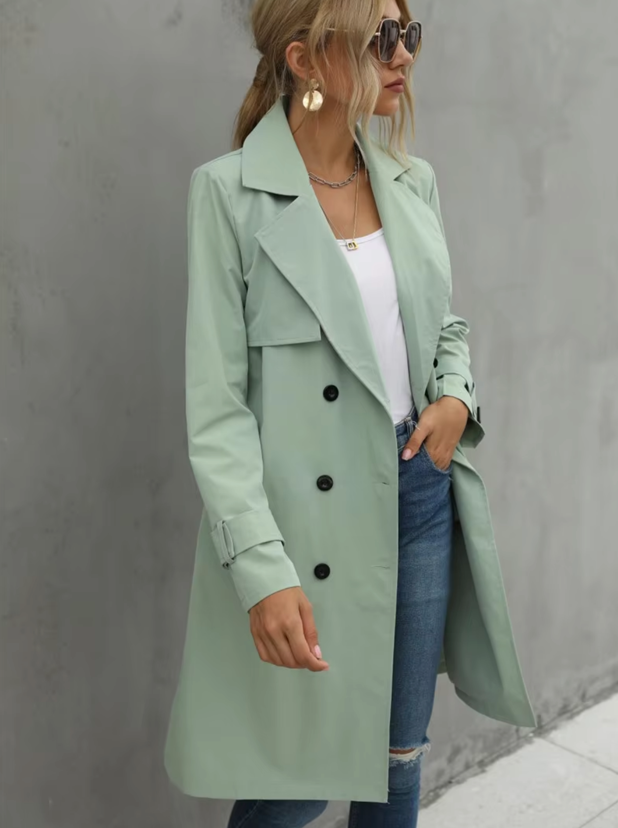 Casual trench coat with long sleeves