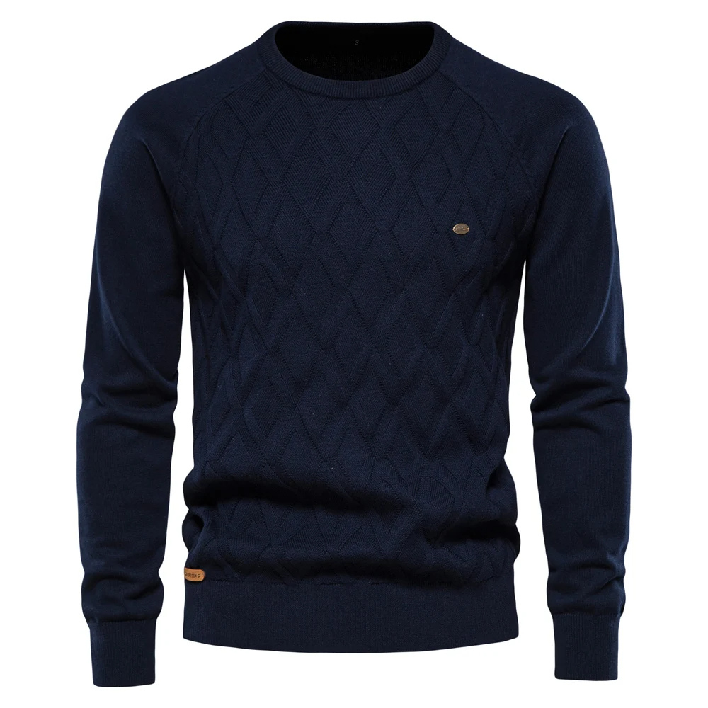 Structured round neck men's jumper for an elegant appearance