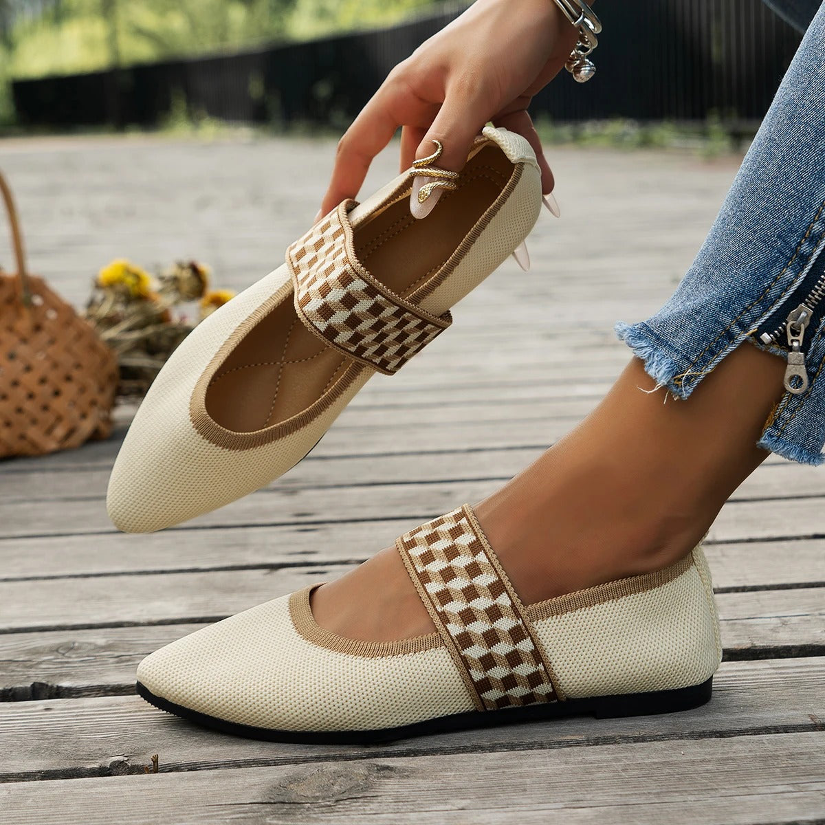 Chic & comfortable pointed flat shoes