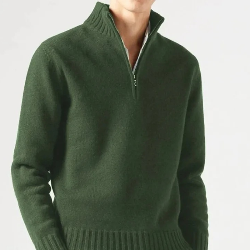 Classic knitted pullover with zip