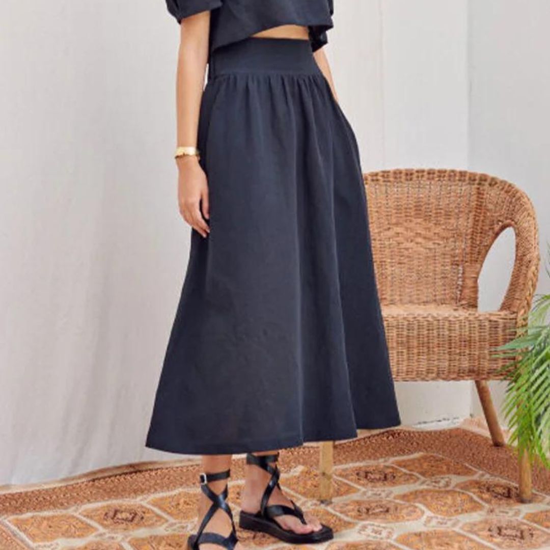 Flowing midi skirt with elasticated waistband