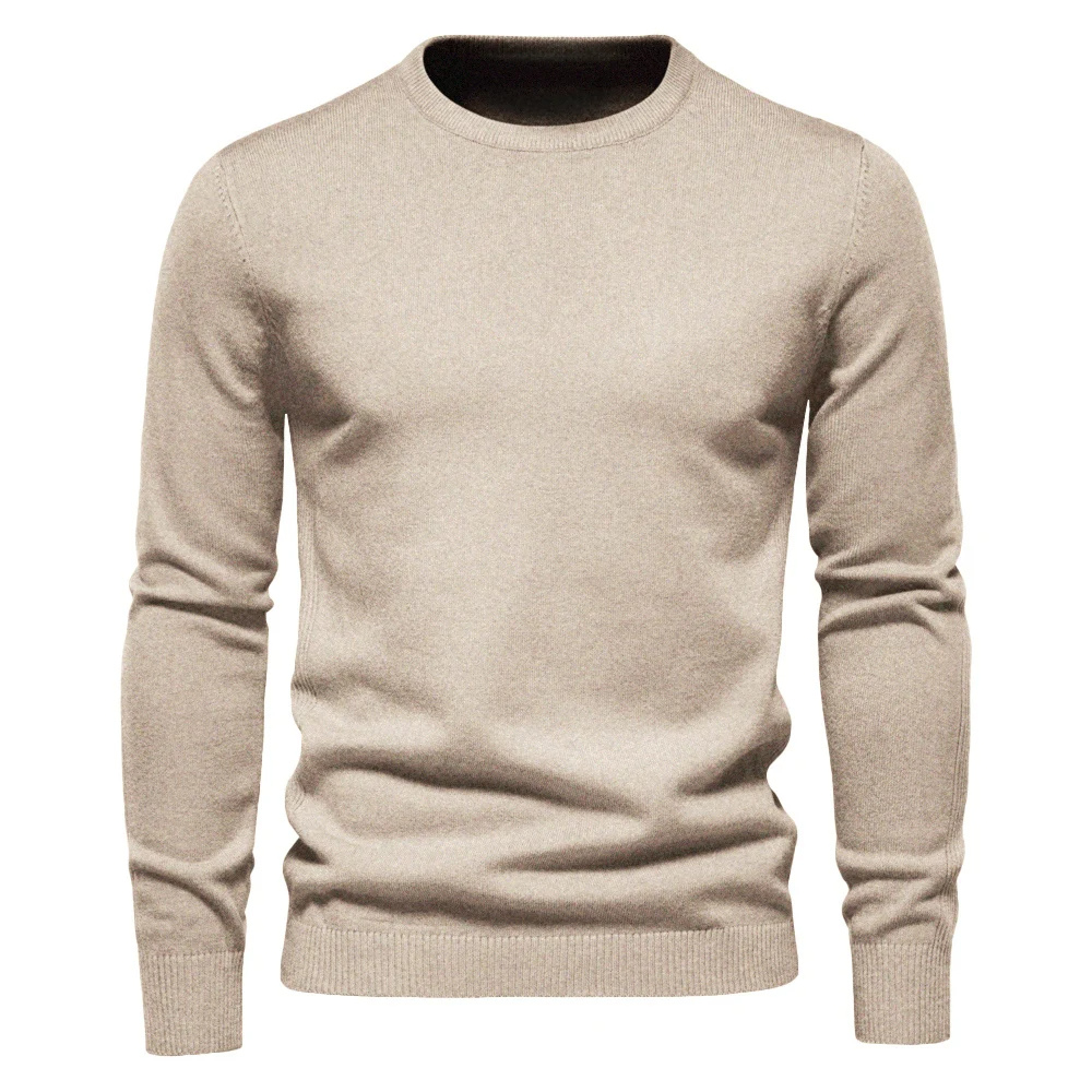 Minimalist round neck men's jumper for timeless style