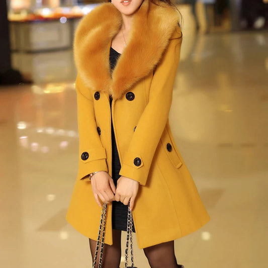 Women's Fur Coat - Luxurious and Elegant Design - Perfect for the Discerning Lady - Warm and Stylish Outerwear