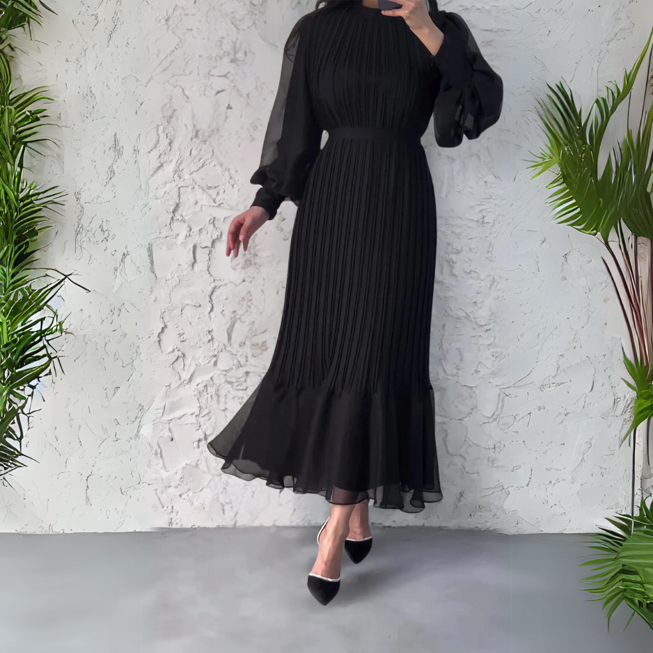 Comfortable pleated dress