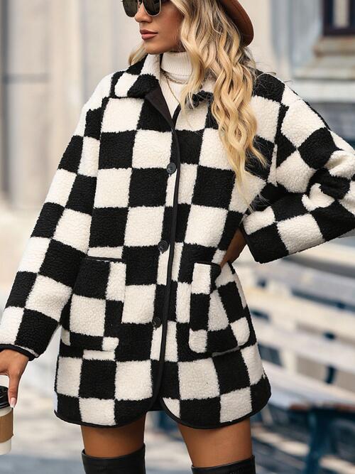 Women - Chequered Coat - Stylish & Comfortable - Perfect for Winter Fashion