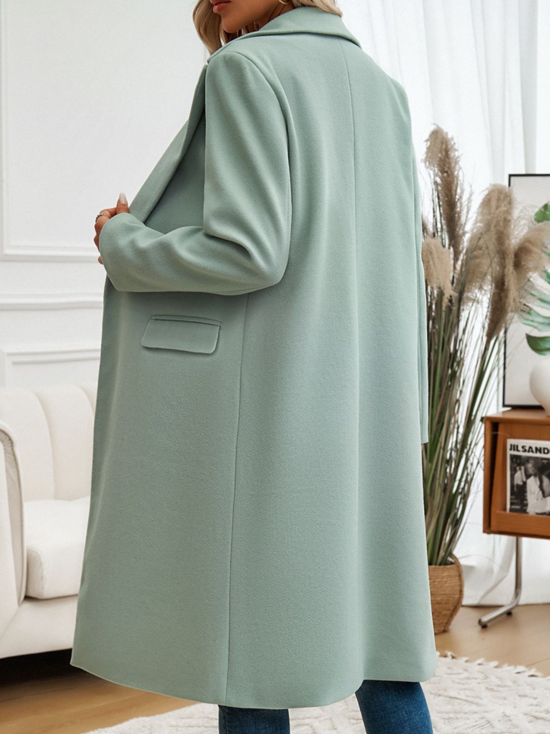 Women - Elegant Coat - Stylish Design - Perfect for Any Occasion