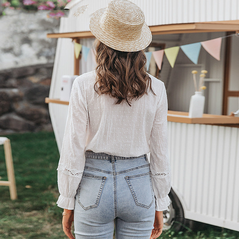 Long-sleeved ruffled blouse with hollow back