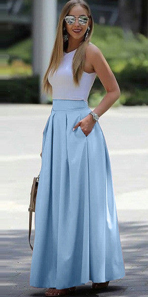 Plain-coloured pleated skirt with high waist