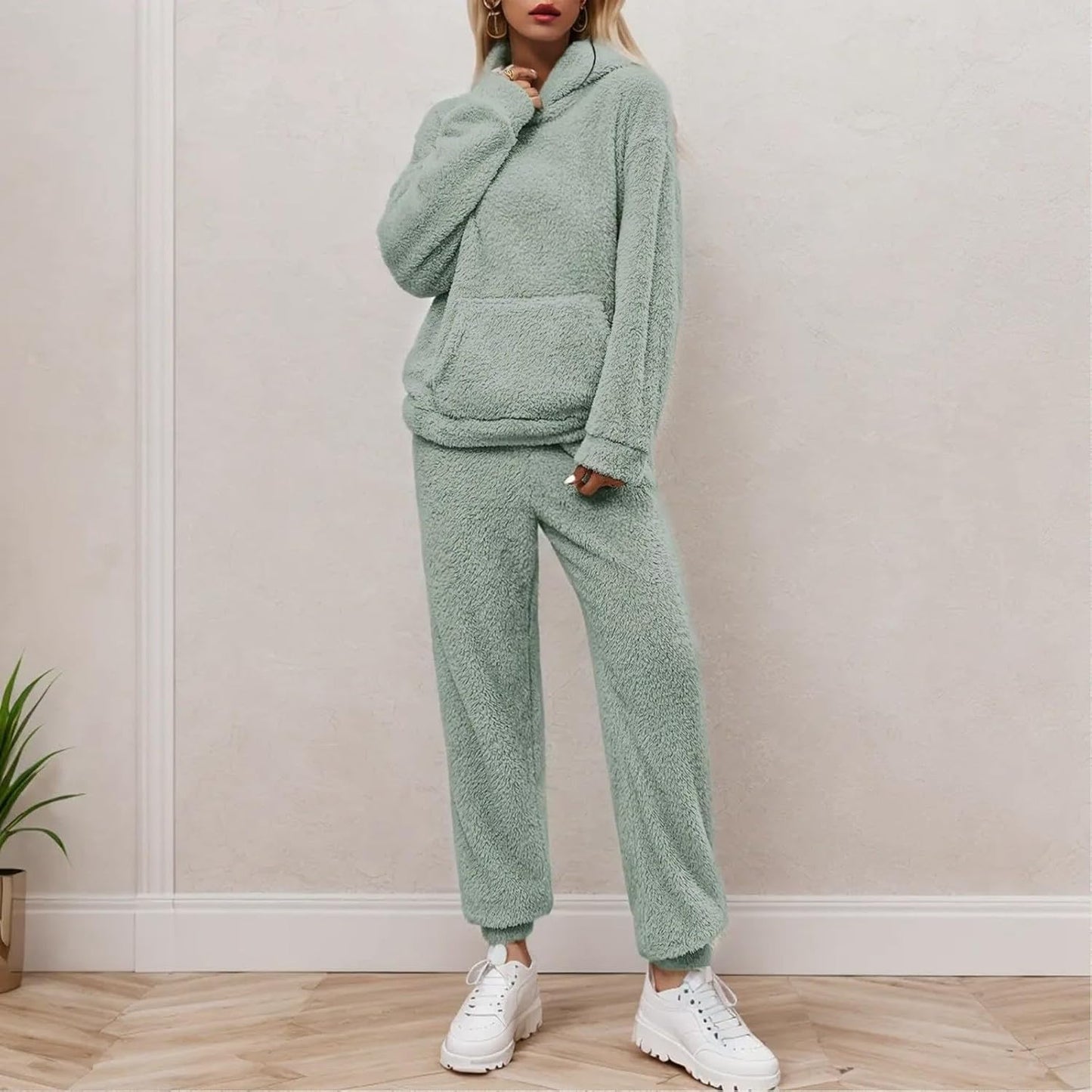 Women's Warm Winter Hoodie and Trousers Set - Cosy Fabric - Perfect for Cold Weather Comfort