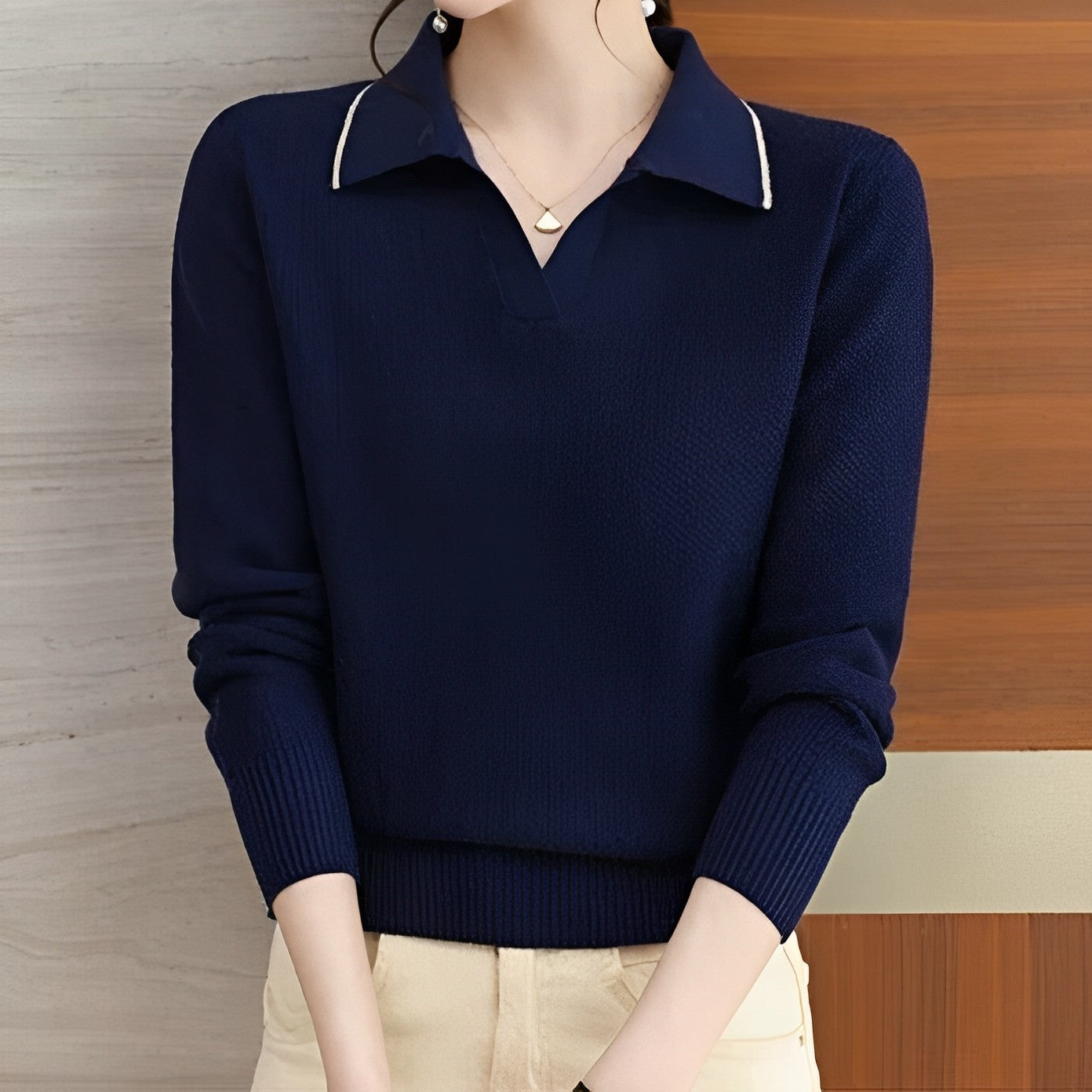 Women - Elegant Jumper - Stylish with Lapel and Collar - Versatile Fashion for Every Occasion