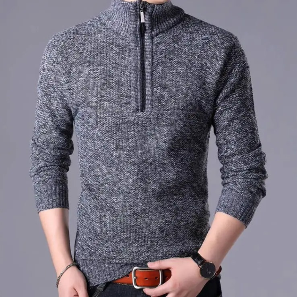 Stylish knitted pullover with zip and stand-up collar