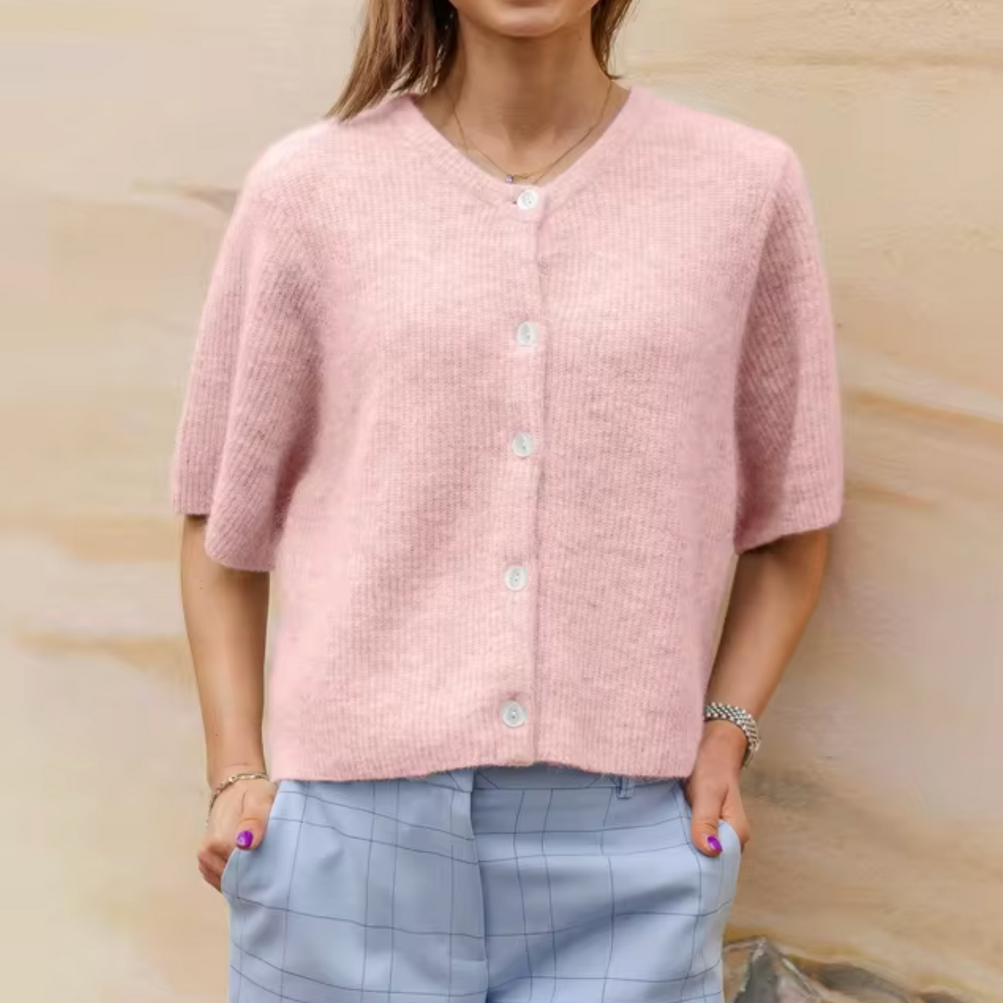 Short-sleeved knitted cardigan