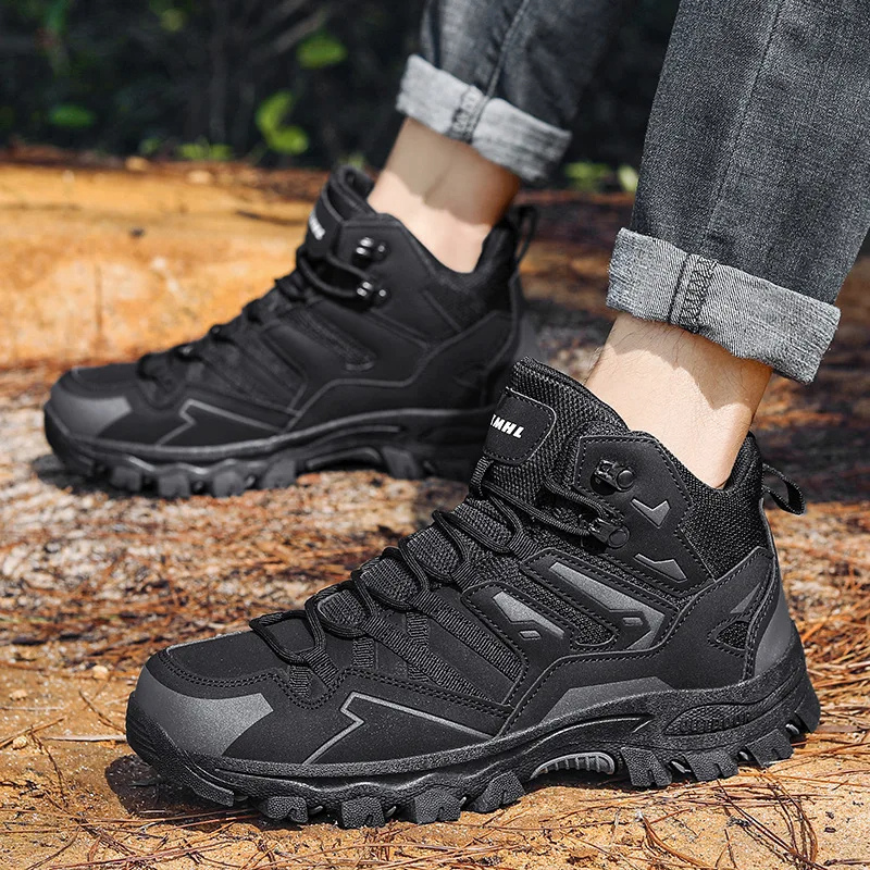 Men's Hiking Shoes Breathable and Waterproof